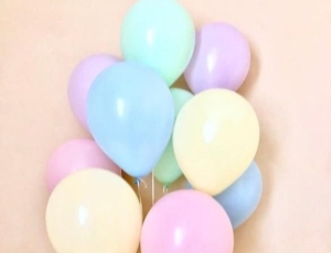 Makaron Uçan Balonlarla Kutlamalara Yumuşak Bir Dokunuş