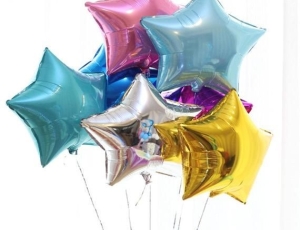 Kutlamalarda Parlayan Detay: Yıldız Folyo Uçan Balonlar