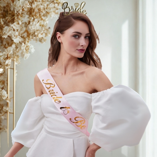 Bride To Be Kuşak ve Taç Set Pembe Altın Bride To Be Kuşak ve Taç Set Pembe Altın