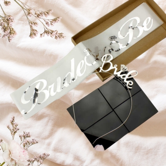 Bride To Be Kuşak ve Taç Set Beyaz Gümüş Bride To Be Kuşak ve Taç Set Beyaz Gümüş
