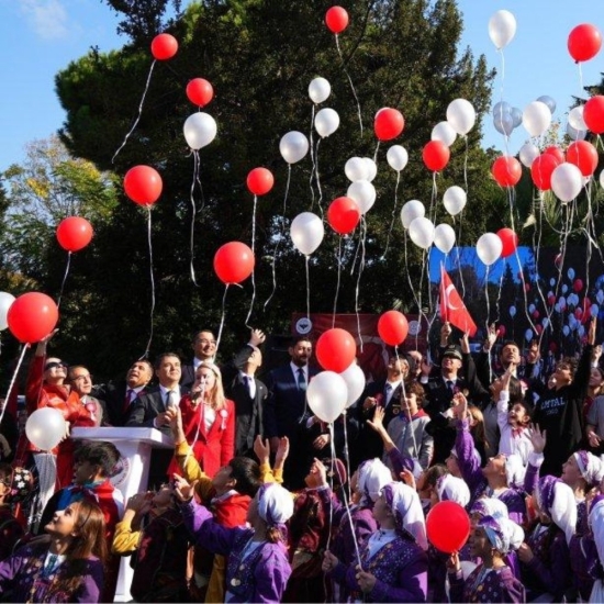 Mezuniyet Temalı Uçan Balon Seti - 50 Adet Mezuniyet Temalı Uçan Balon Seti - 50 Adet
